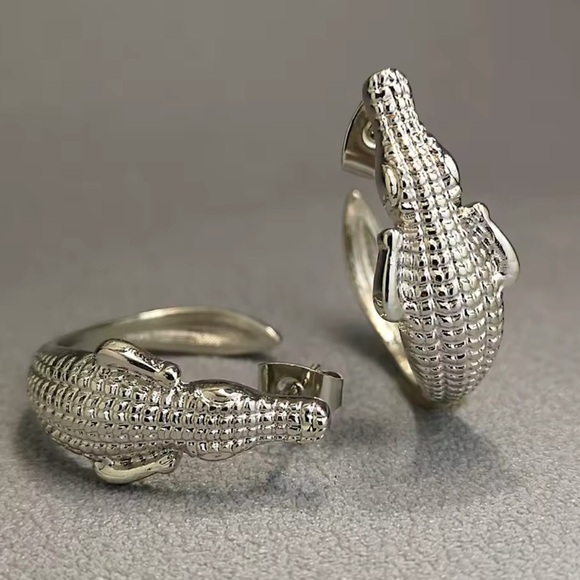 Alligator Silver Textured Hoop Statement Earrings - Picture 1 of 3